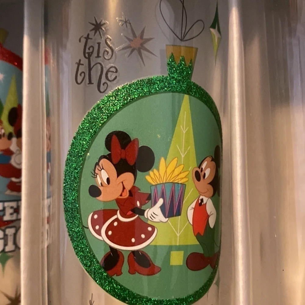 Disney set of Four 10 oz Holiday glassware set Winter Magic